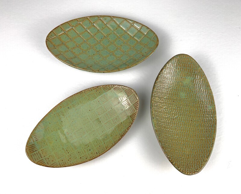 Green Medium Textured Oval Dish, 6&quot;-6.5&quot;