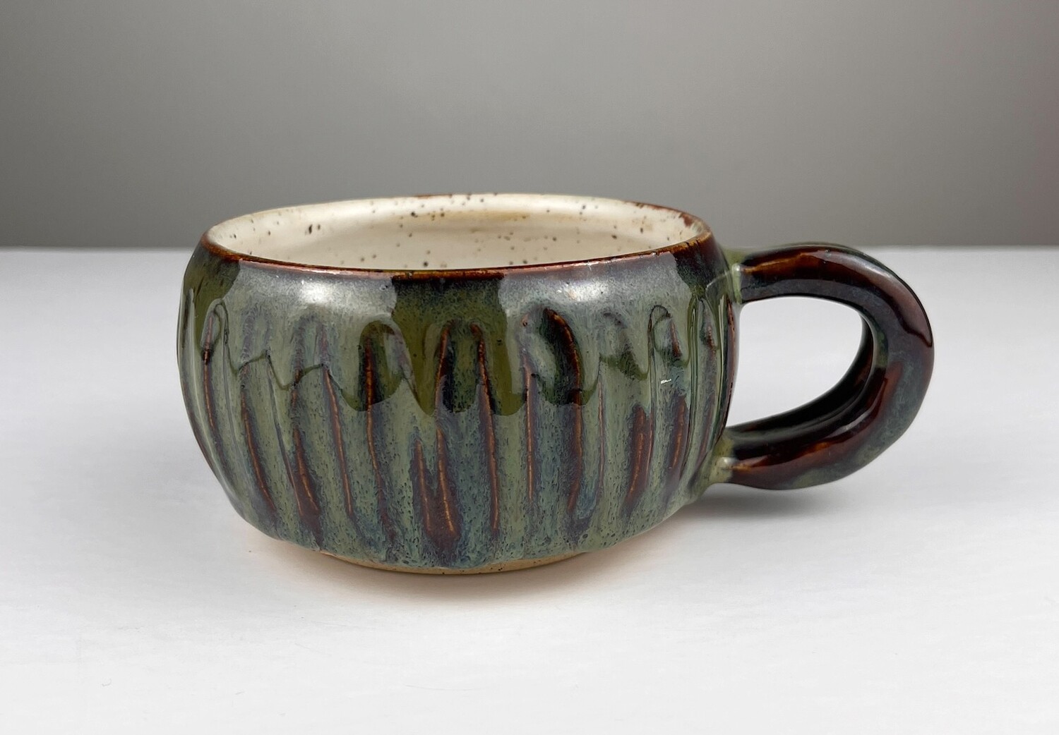 Pottery Latte Mug w/ Macaw Glaze 12oz