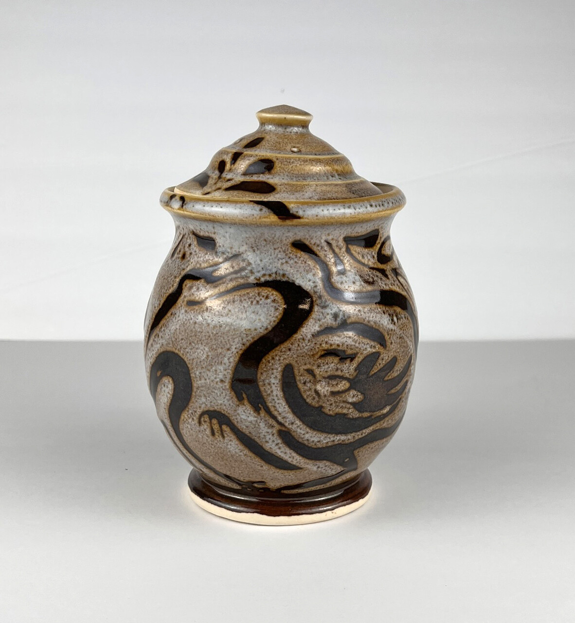 Round Covered Pottery Jar - Mocha Glaze