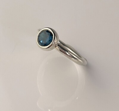 London Blue Topaz Ring SS Size 6.75