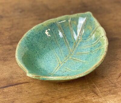 Leaf Pottery Dish