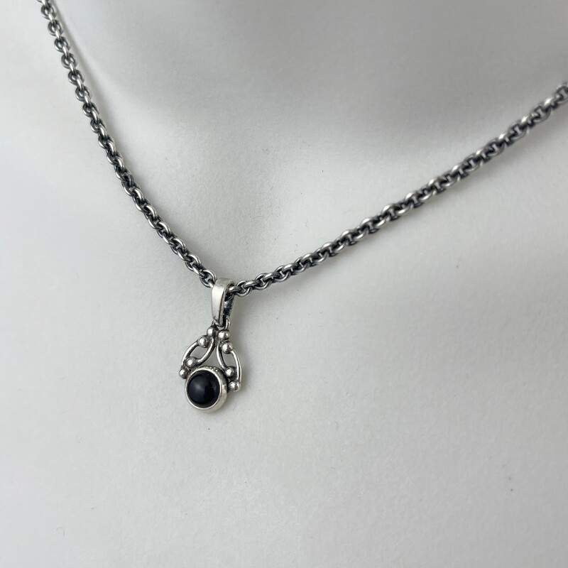 Valeria 3c Pendant with Black Onyx SS 20"