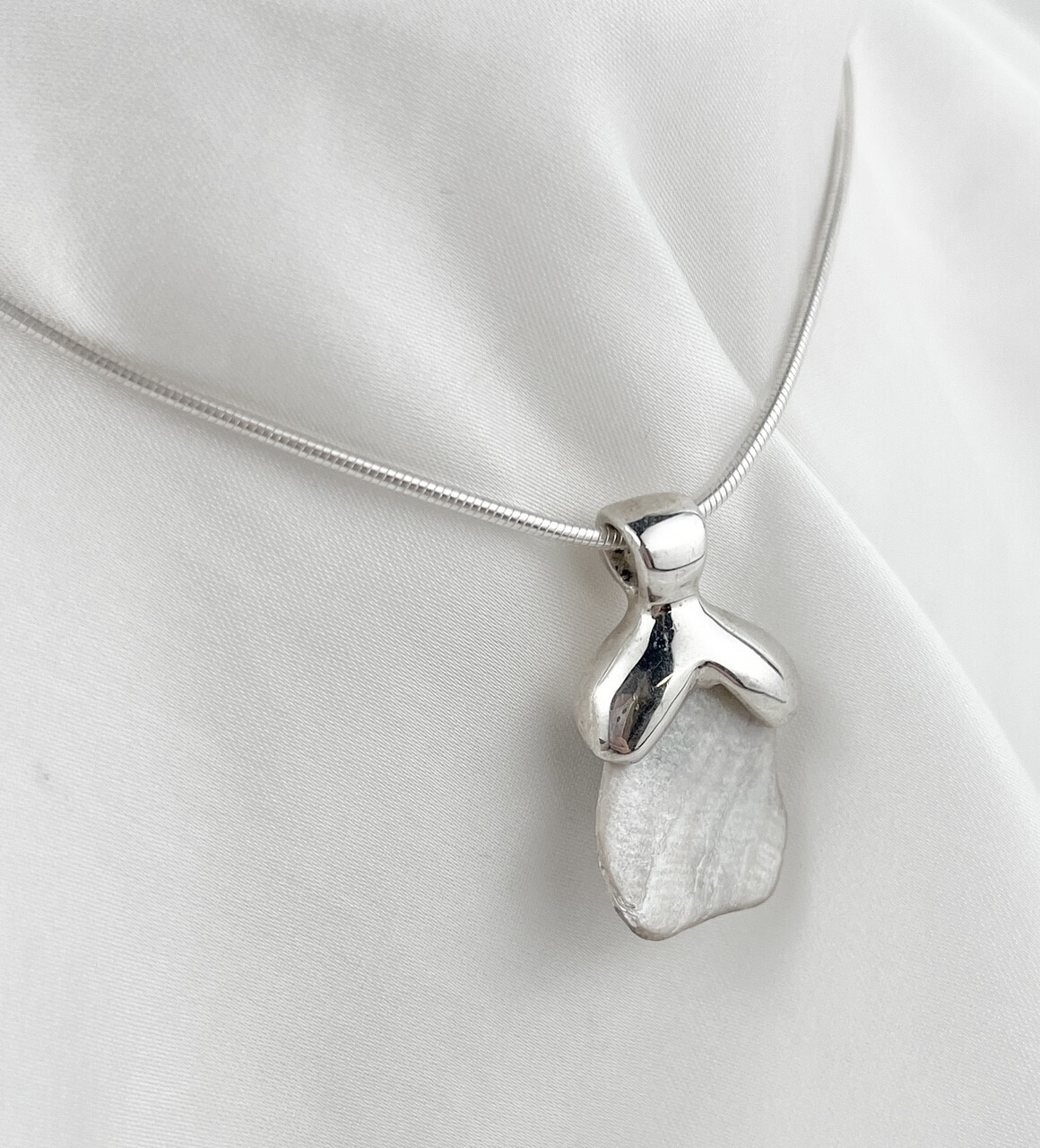 ARTIFACT: Parlee Beach Shell Pendant Sterling Silver 20