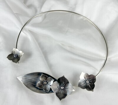 Bunchberry Neckpiece with Moissanite and Spinel SS