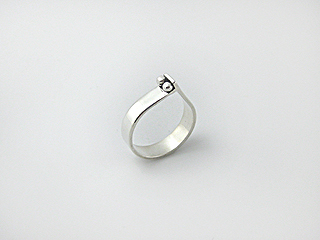 Friends ring, sterling silver sz 7.5