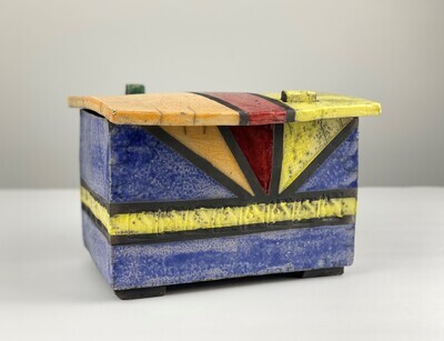 Abstract Pottery Box 10x10x15cm