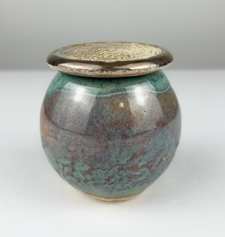Lidded Hexagon Jar with Gold