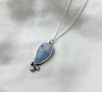 Opal Owyhee Blue with 3 beads Pendant 18