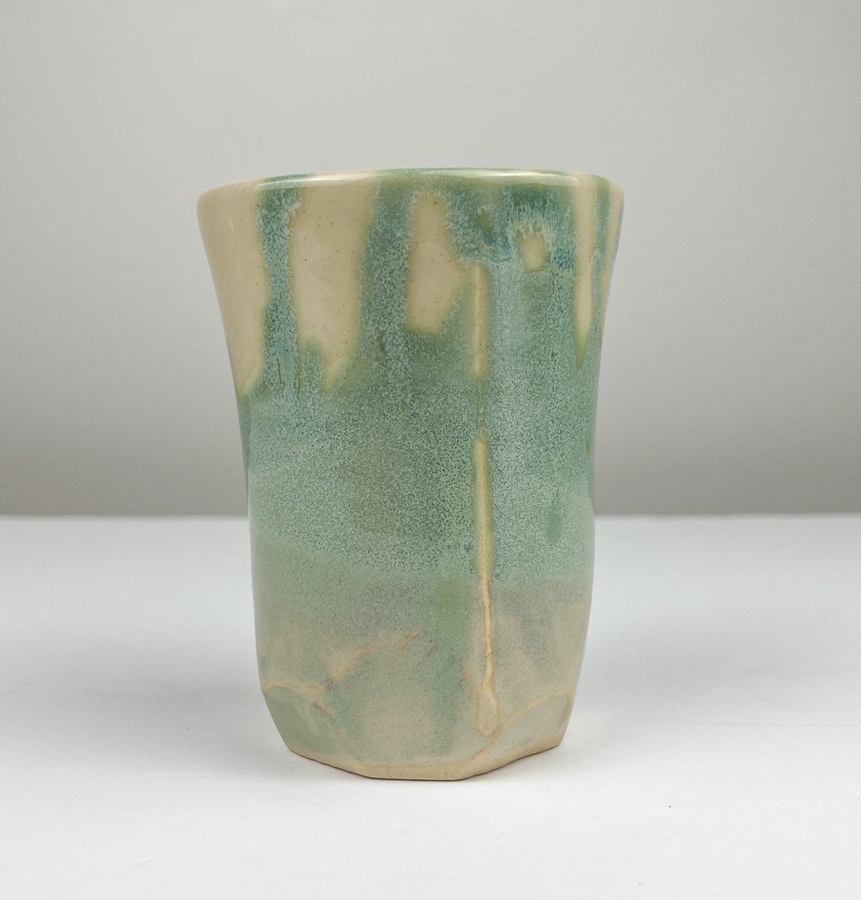 Pottery Tumbler Apple Glaze Outside, White Glaze Inside Facted, Option: A