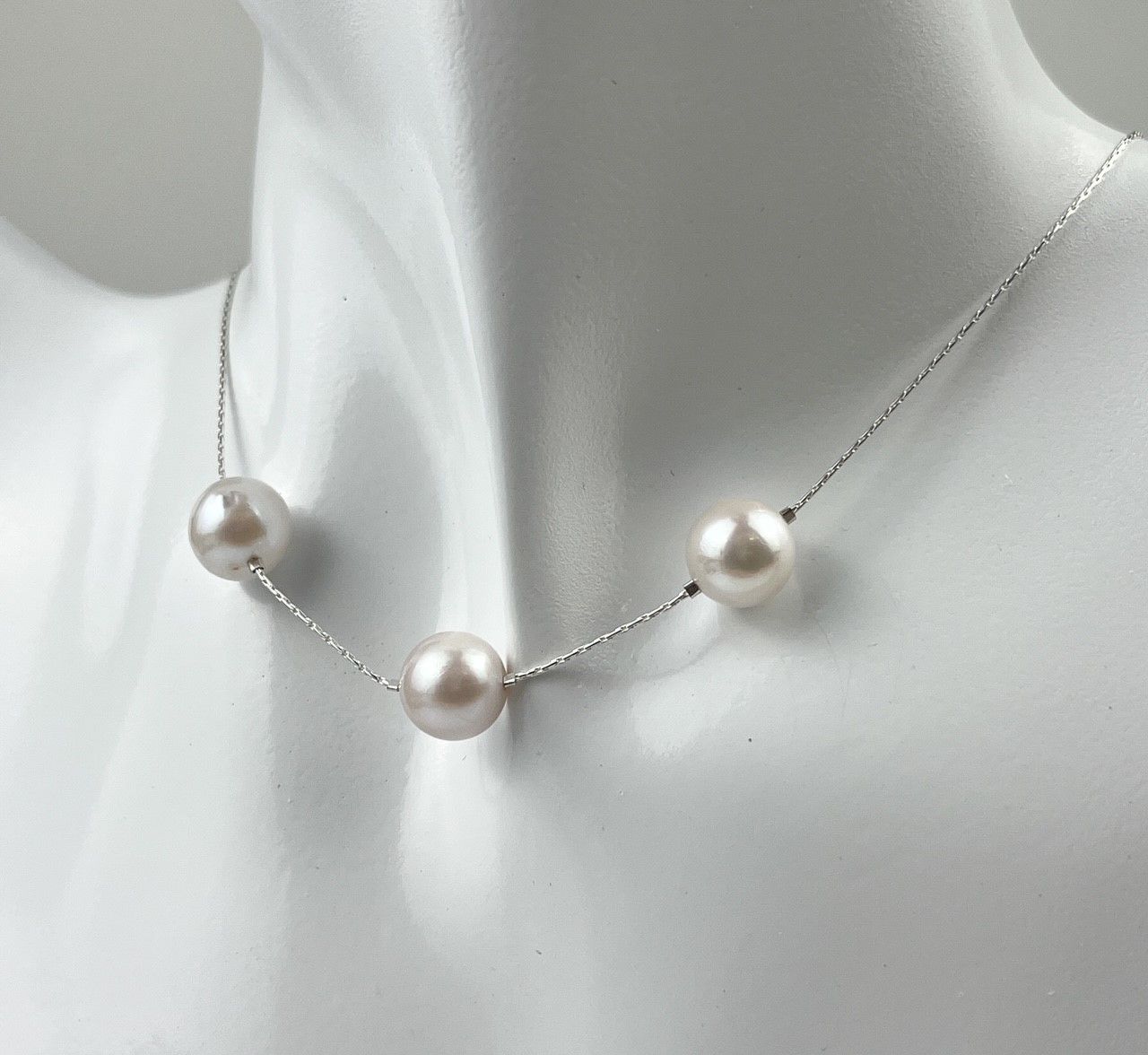 White Freshwater Pearl Floating Necklace SS