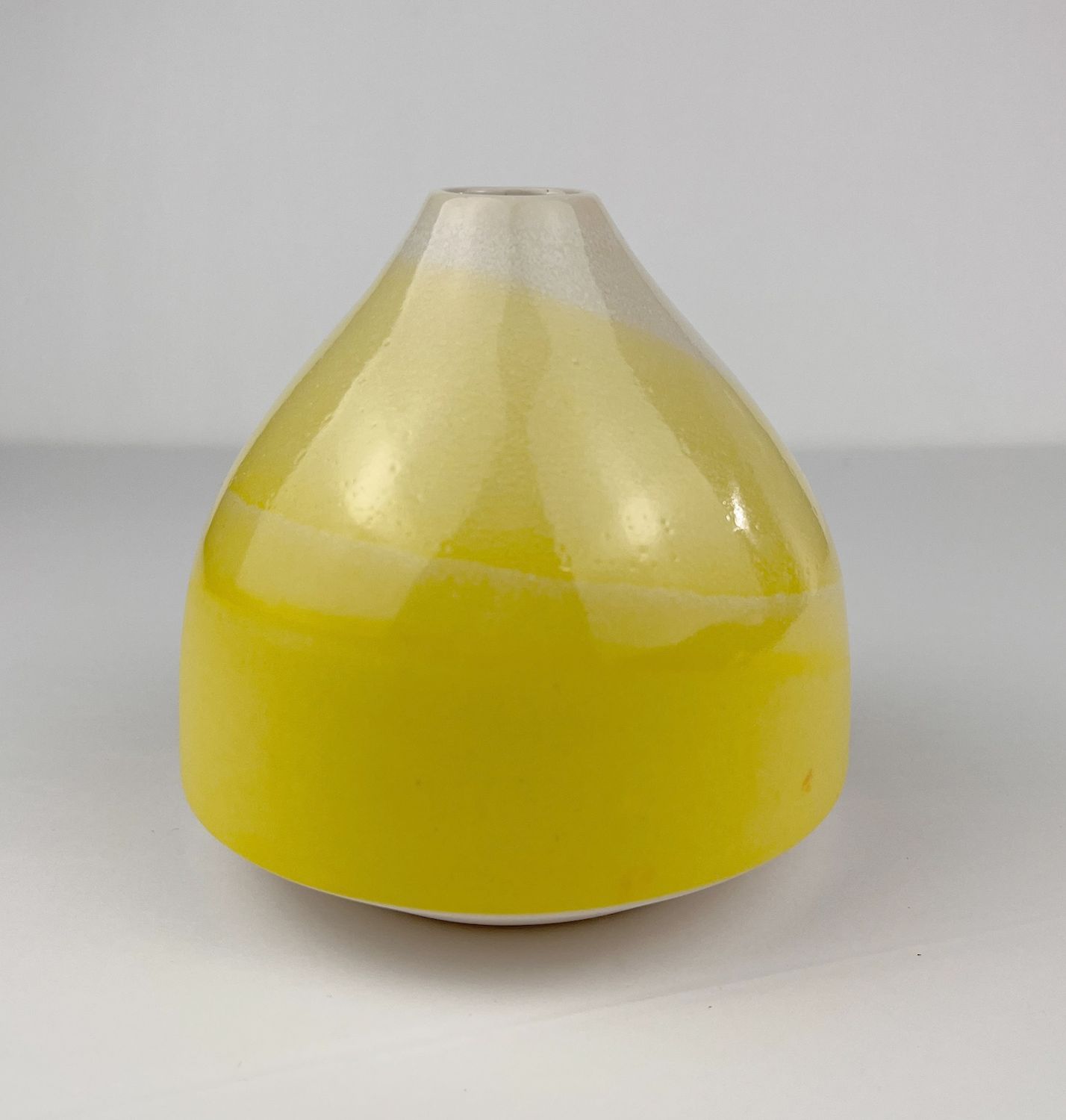 Rondure Pottery Vase, Option: A-Yellow