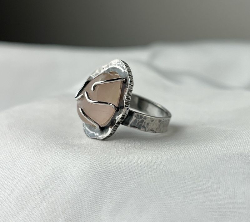 Blob Style Ring Rose Quartz Size 7 SS