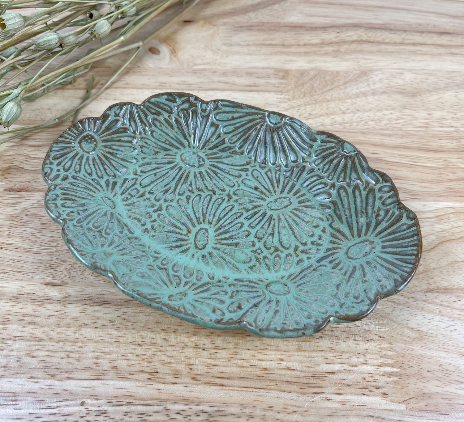 Textured Pottery Dish, Option: Decorative Green Daisy