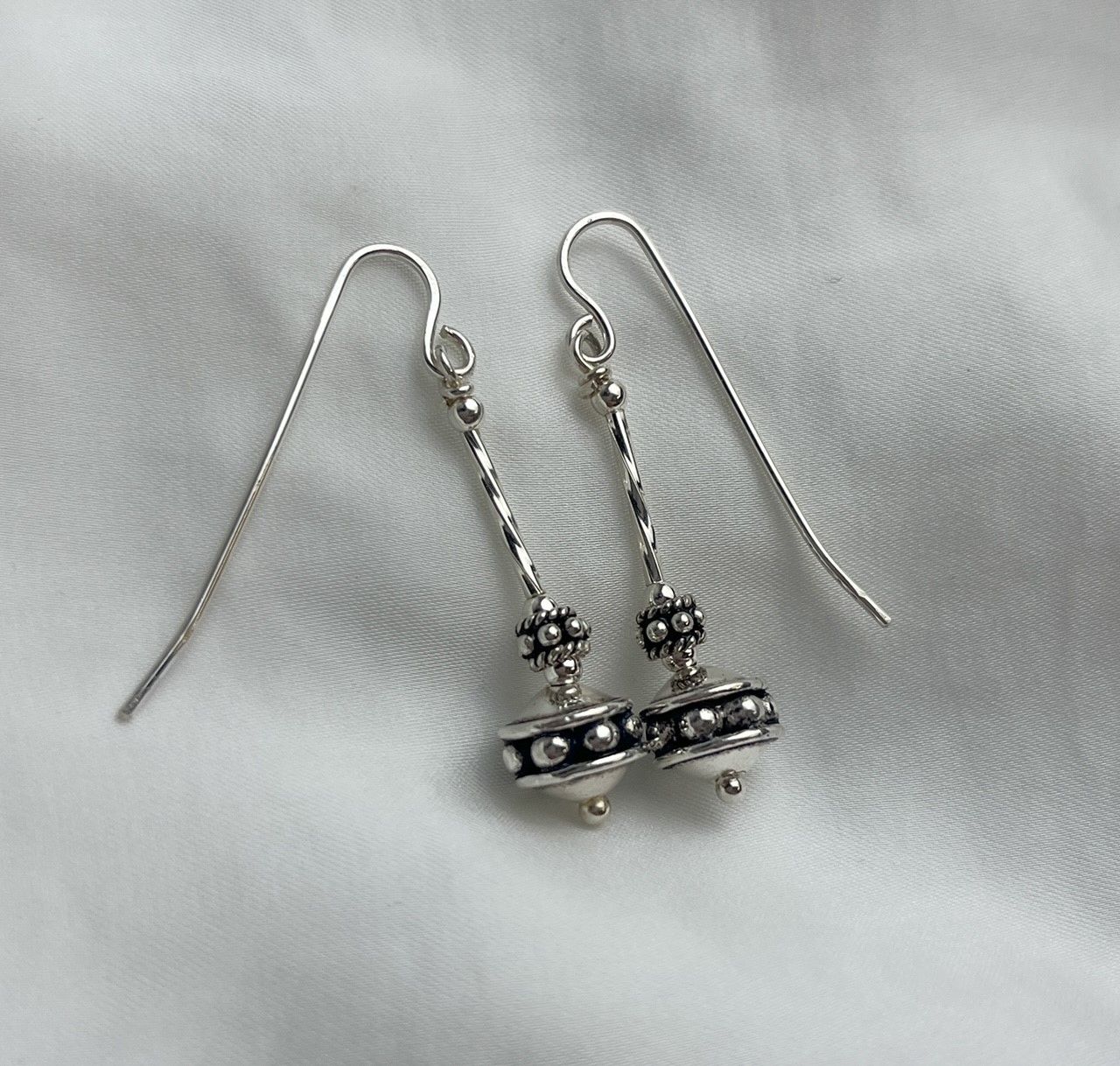 Rimmed Bali Earrings with Twists SS