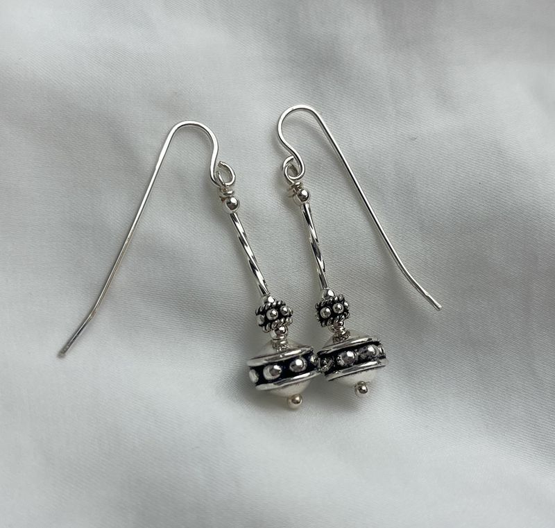 Rimmed Bali Earrings with Twists SS