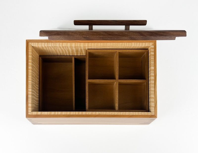 Wooden Keepsake Box, Option: Wooden Keepsake Box Cherry, Curly Walnut & Tiger Maple 10.5x6.75x4