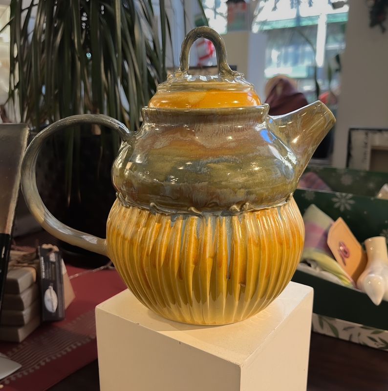 Gourd Pottery Teapot 8.5x9.5"