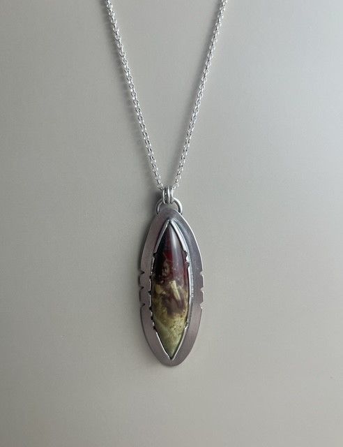 Morrisonite Jasper Burgundy &amp; Green Marquise SS 18&quot;