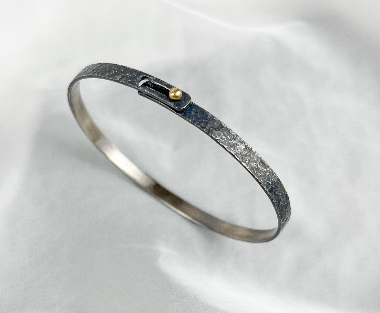 Grandfather Locking Bracelet Oxidized Silver, 18K Ball