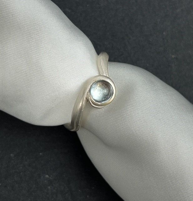 La Recolte Ring with Aquamarine Cabochon Size 7.5