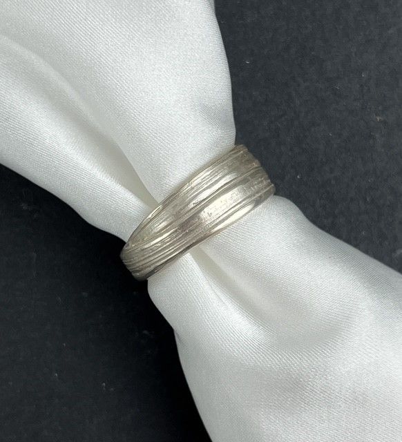 La Boucle Ring with Overlapping Design Size 9.25 La Boucle Ring with Overlapping Design Size 9.25