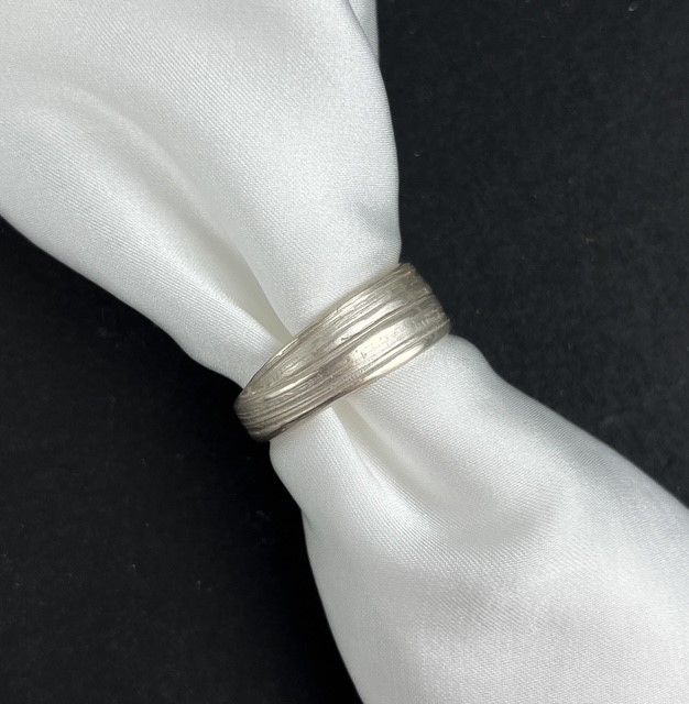La Boucle Ring with Overlapping Design Size 9.25