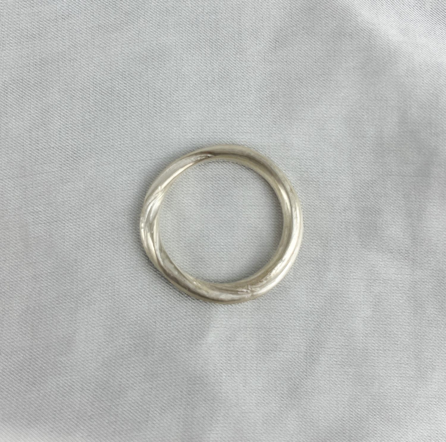 Le Courant, 3mm Sterling Silver Flowing Band size 8.75