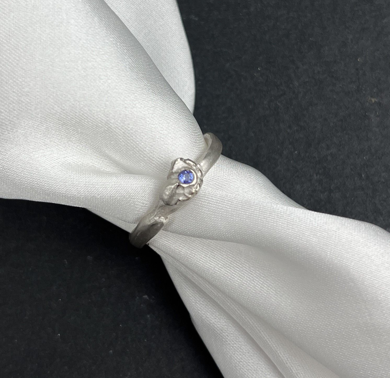 Le Flot Ring with 2mm Tanzanite Size 6.75