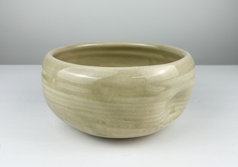 Darren Emenau MNO Saint John New Brunswick Canada Handworks Gallery Canadian Japonesque Pottery Serving Bowl Glossy Cream