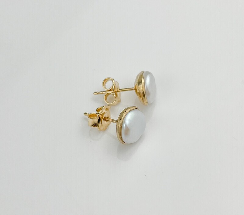 Dimitri Gagnon Morris Saint John New Brunswick Canada Canadian Jewelry Handworks Goldsmith Keshi Pearl Stud Earrings 14K Gold