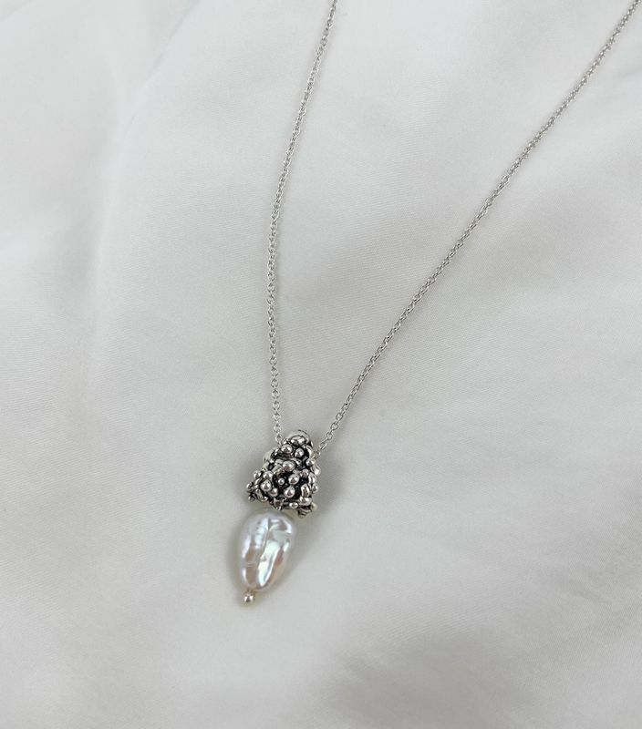 Barnacle Keshi Pearl Pendant Sterling Silver 18"
