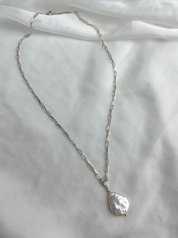Teardrop Pearl & Masonite SS Pendant