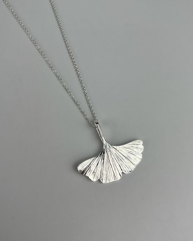 Medium Ginkgo Pendant Collection
