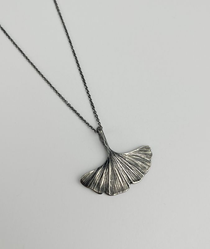 Medium Ginkgo Pendant Collection