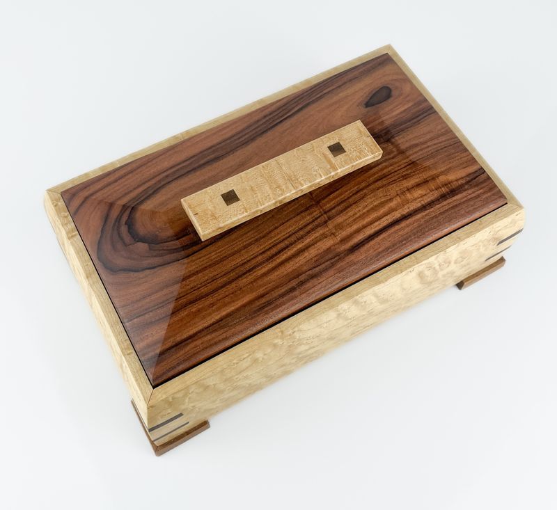 Keepsake Box: Birdseye Maple, Santos Rosewood Lid 10x6.75x4.25"