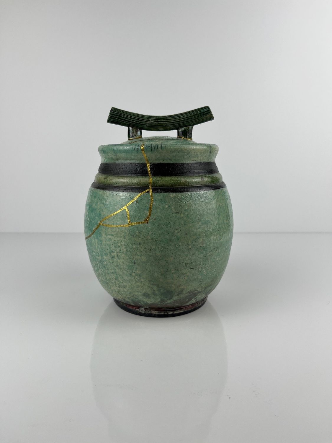 Kintsugi Covered Pottery Jar/urn