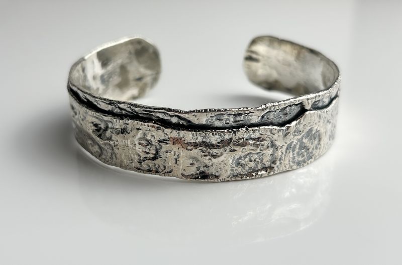 Sterling Silver Bracelet, 3/4" Tube air chased Size 10