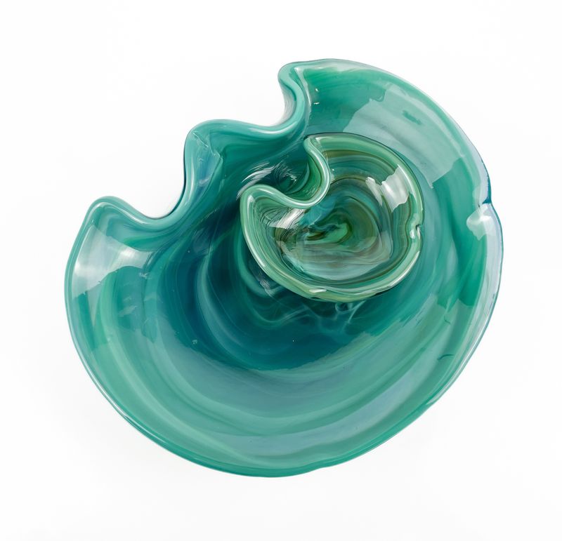 Malachite Muir Glass blown Dish 8.75" Wide
