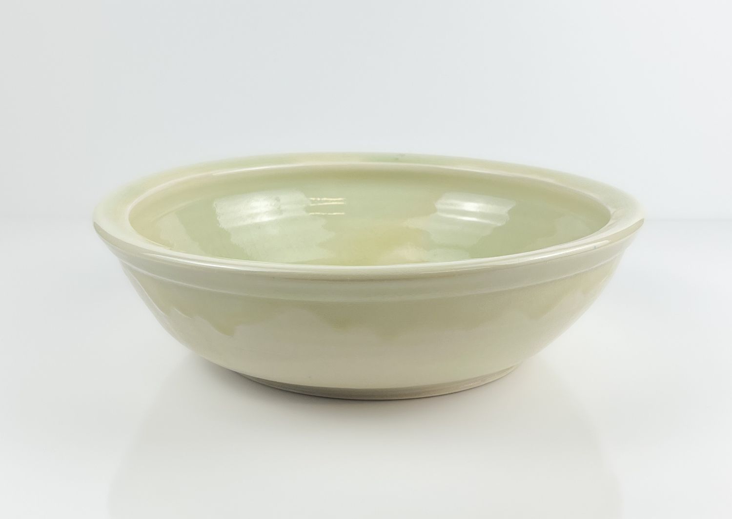 Shallow Medium Serving Bowl