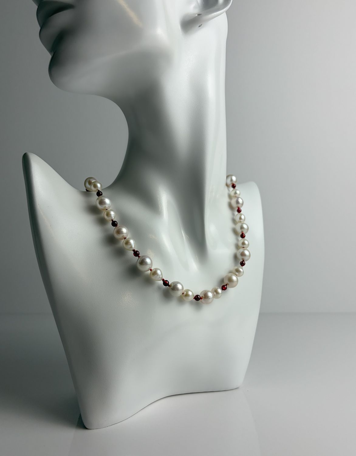 Freshwater Pearl & Garnet Necklace 20"