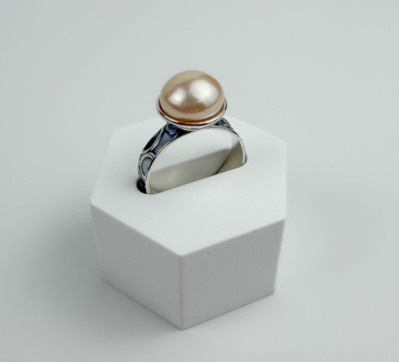 Freshwater Cream Pearl Ring SS Size 6