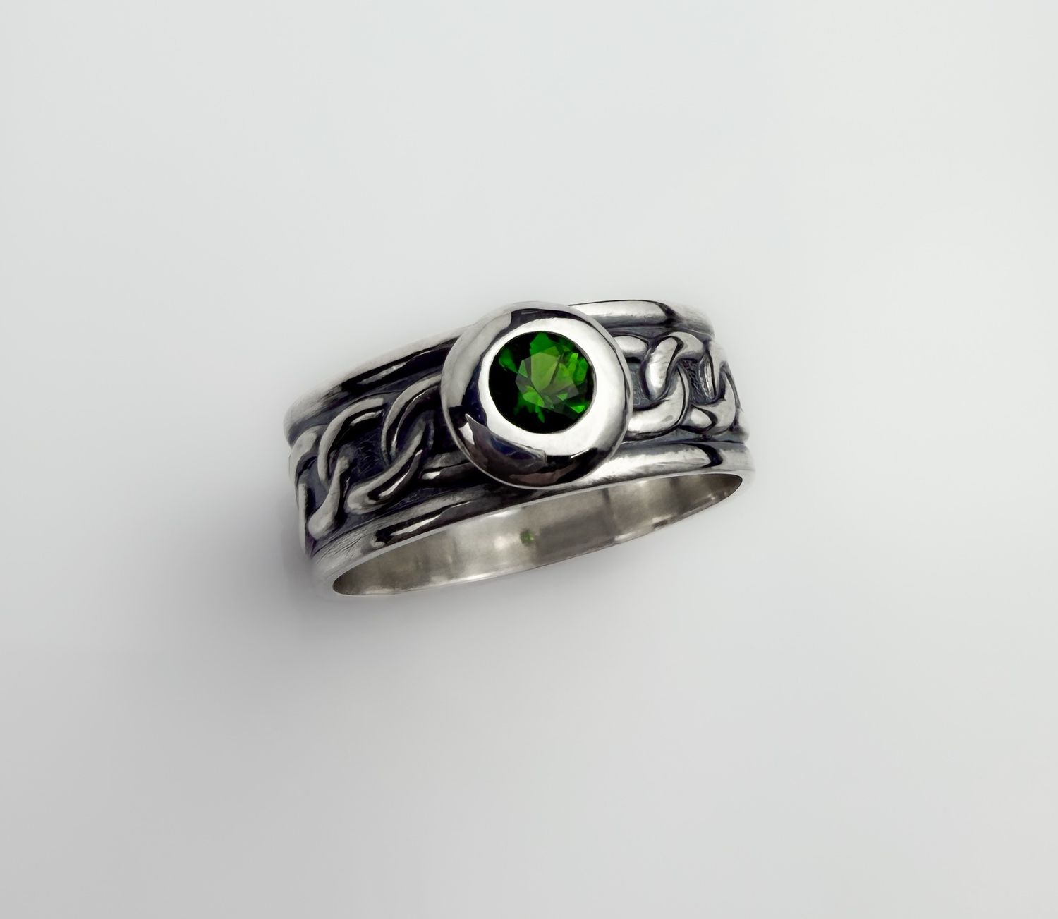 Wide Band Chrome Diopside Ring SS Size 6.75
