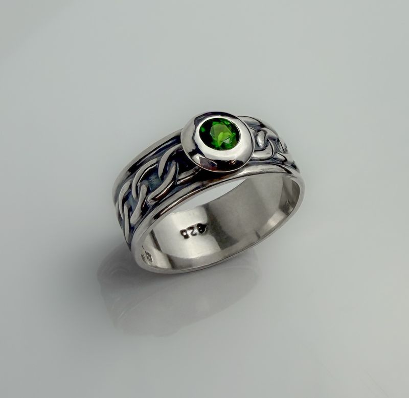Wide Band Chrome Diopside Ring SS Size 6.75