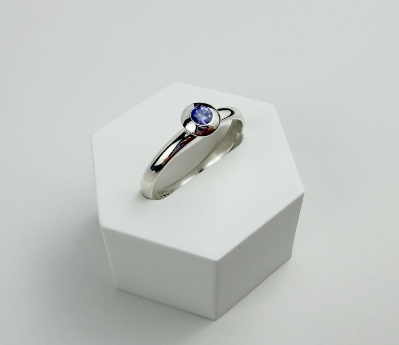Tanzanite Ring SS Size 7