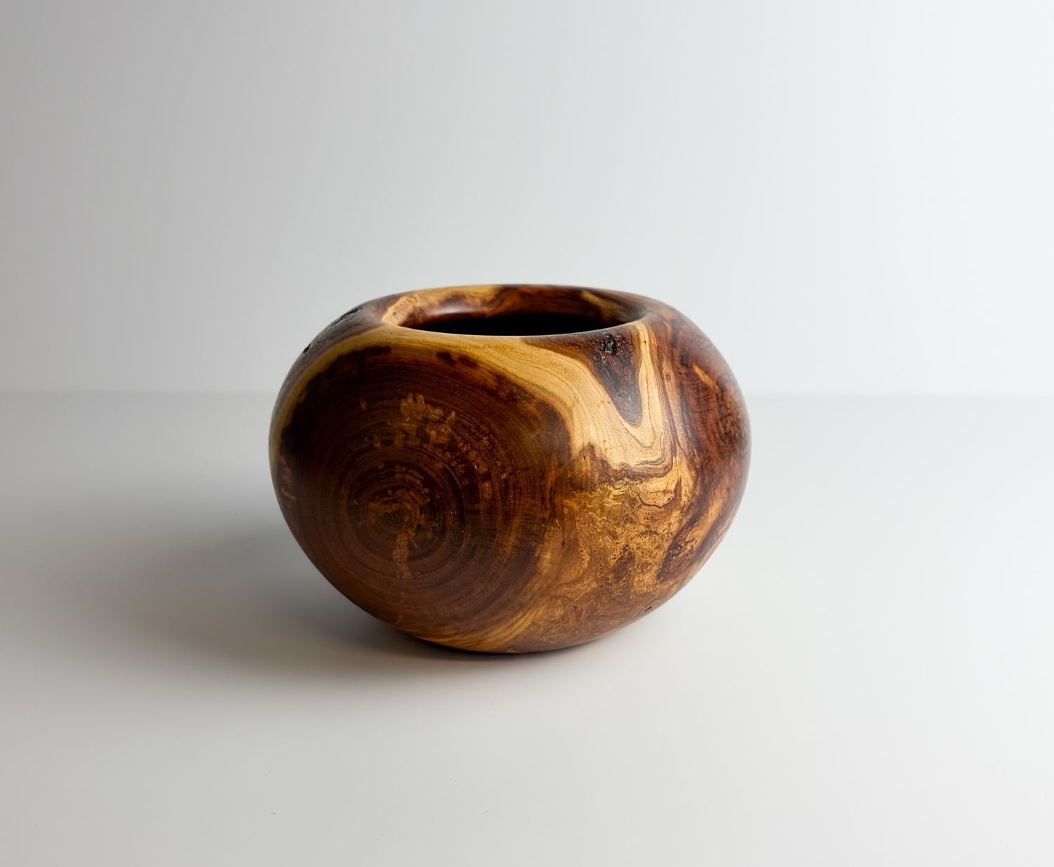 Low Round Cherry Bowl/Vase 6x4"