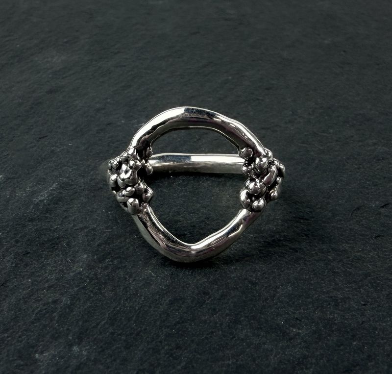 TROO TAU CETI Sterling Silver Ring, Size 7