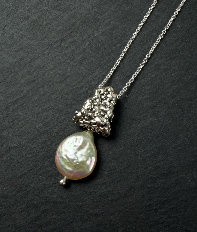 PLUI TAU CETI  Sterling Silver, Fresh Water Pearl Pendant