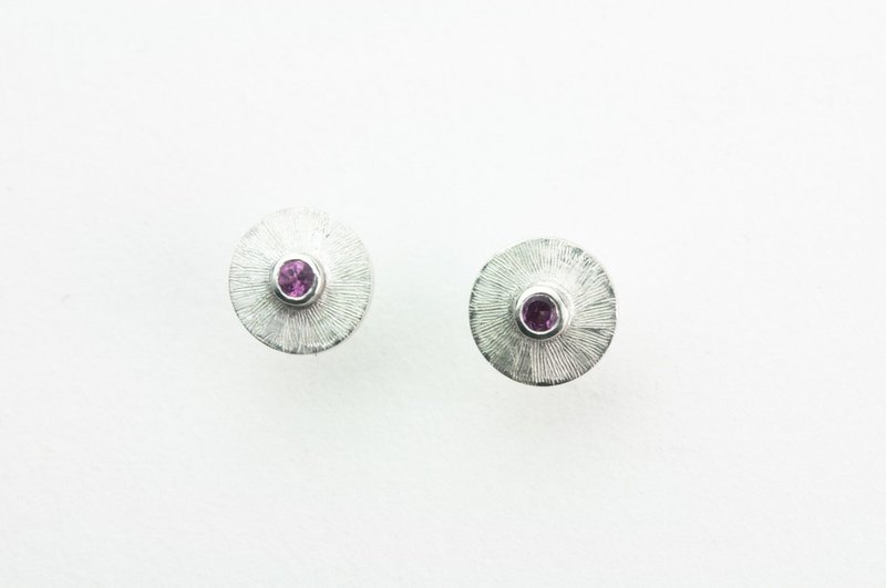 Hatching Studs Garnet Dimitri Gagnon Morris Saint John New Brunswick Canada Canadian Jewelry Handworks Silversmith Goldsmith Hatching Studs Garnet