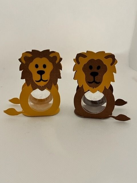 Boîte lion (pour intégrer une boule en plexigas)