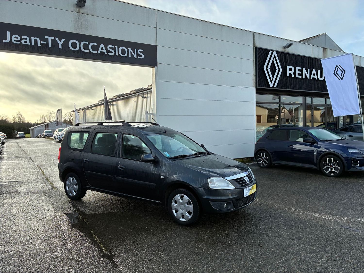 LOGAN MCV PH II BLACKLINE 1.5 DCI 85 LOGAN MCV PH II BLACKLINE 1.5 DCI 85